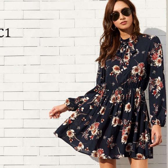 Black Floral Long Sleeve Dress - Picture 2 of 8